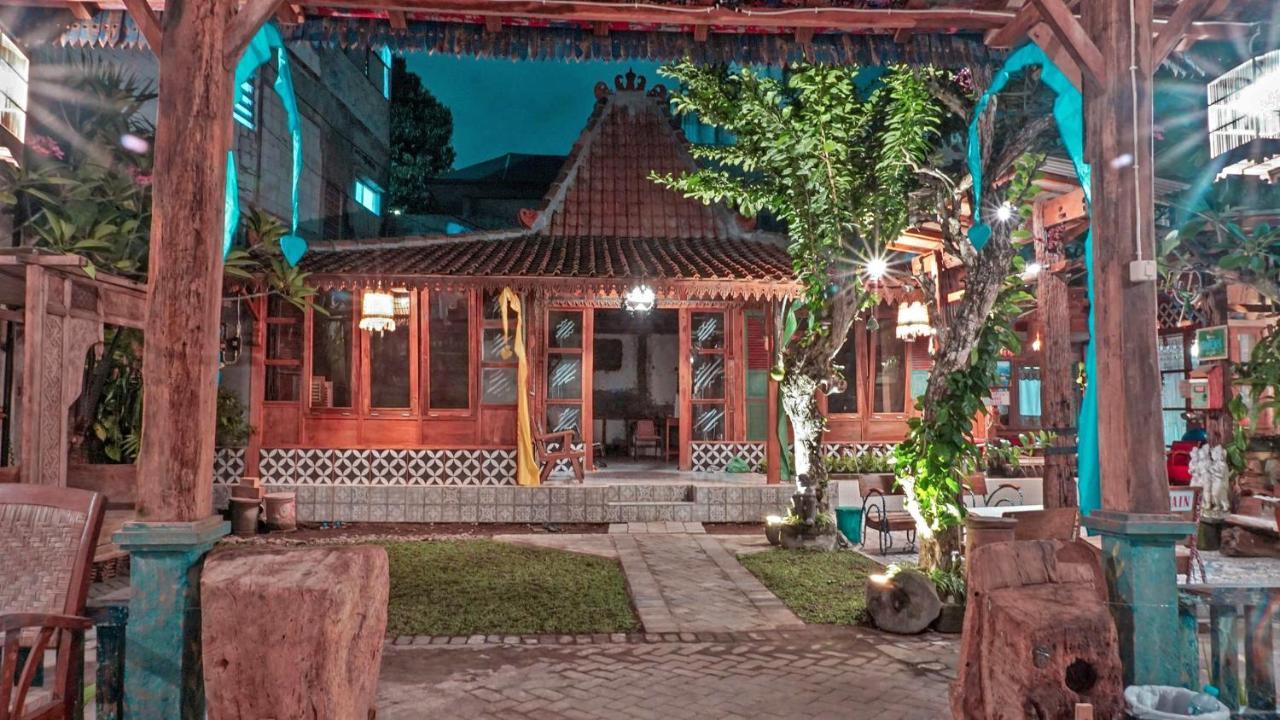 Budarno Homestay Kejayan Exteriör bild