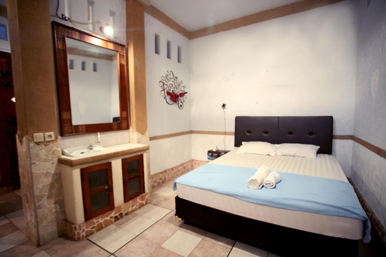 Budarno Homestay Kejayan Exteriör bild