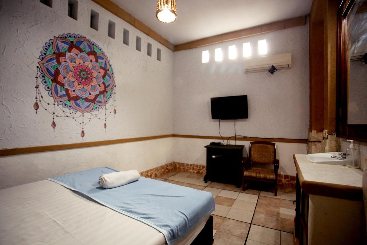Budarno Homestay Kejayan Exteriör bild