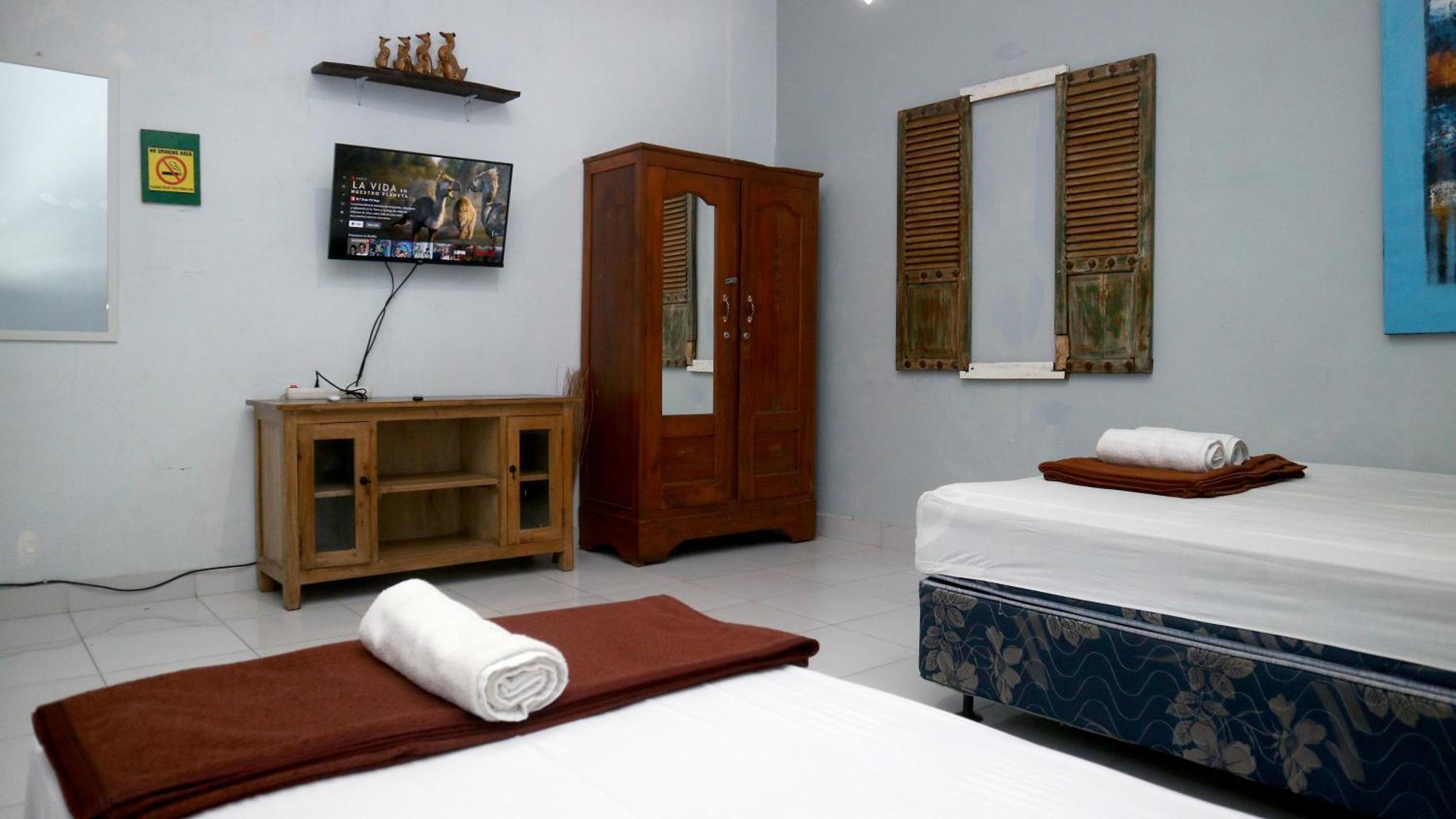 Budarno Homestay Kejayan Exteriör bild