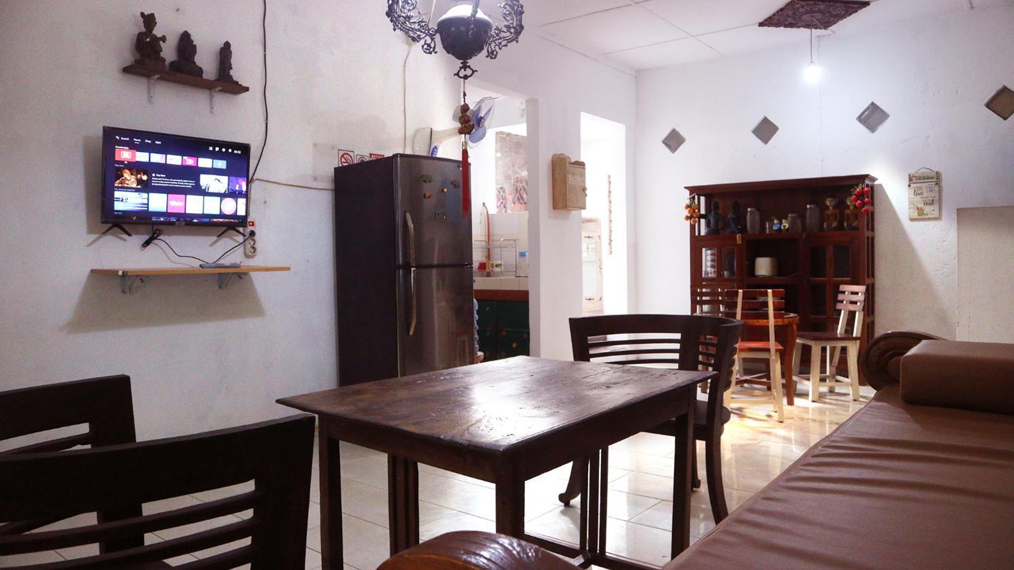 Budarno Homestay Kejayan Exteriör bild
