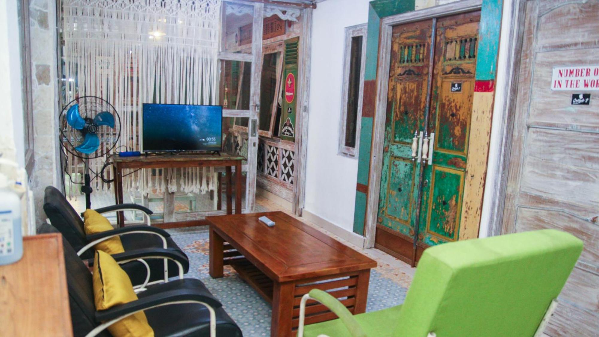 Budarno Homestay Kejayan Exteriör bild